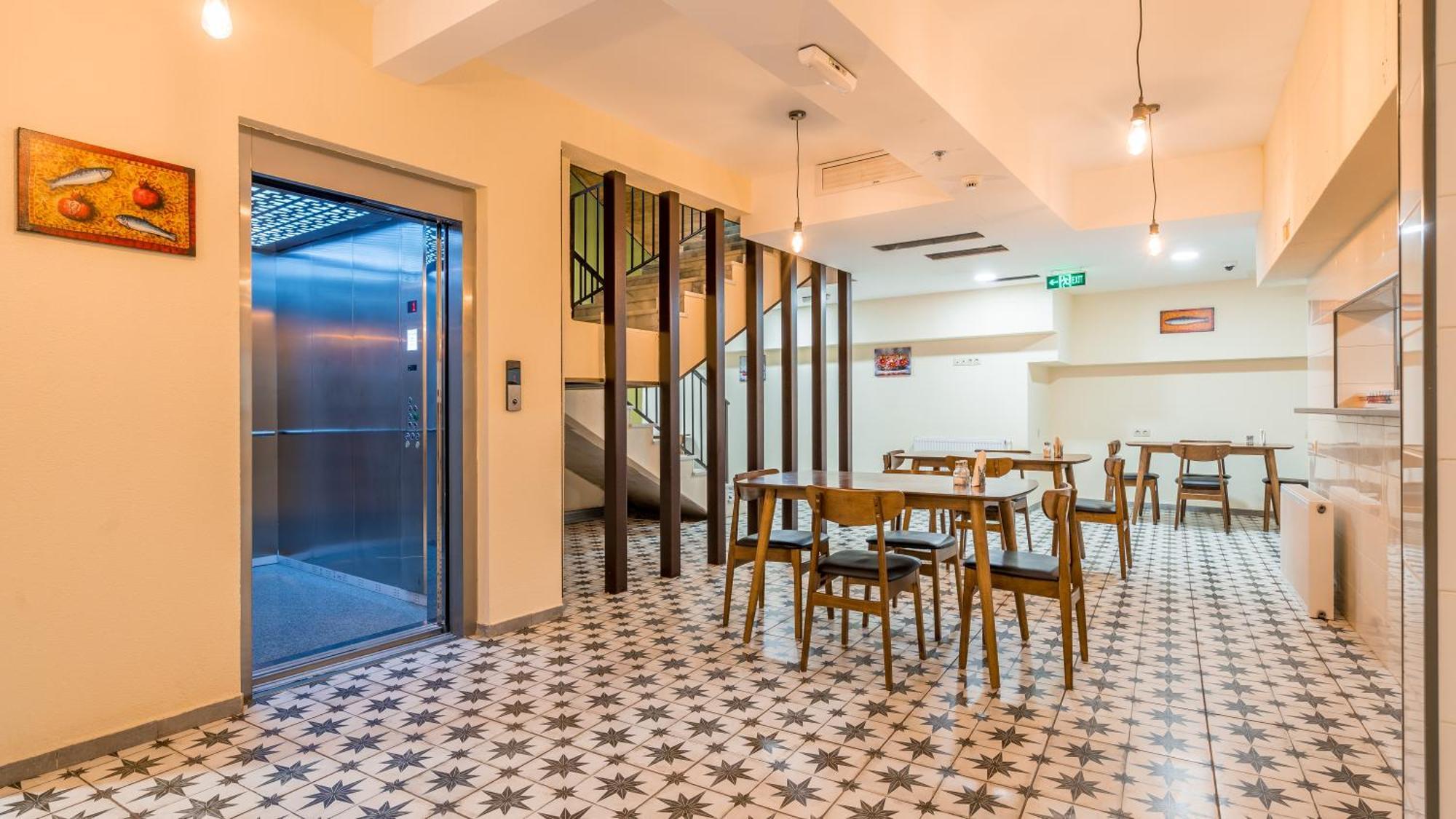 Green Inn Hotel Tiflis Exterior foto