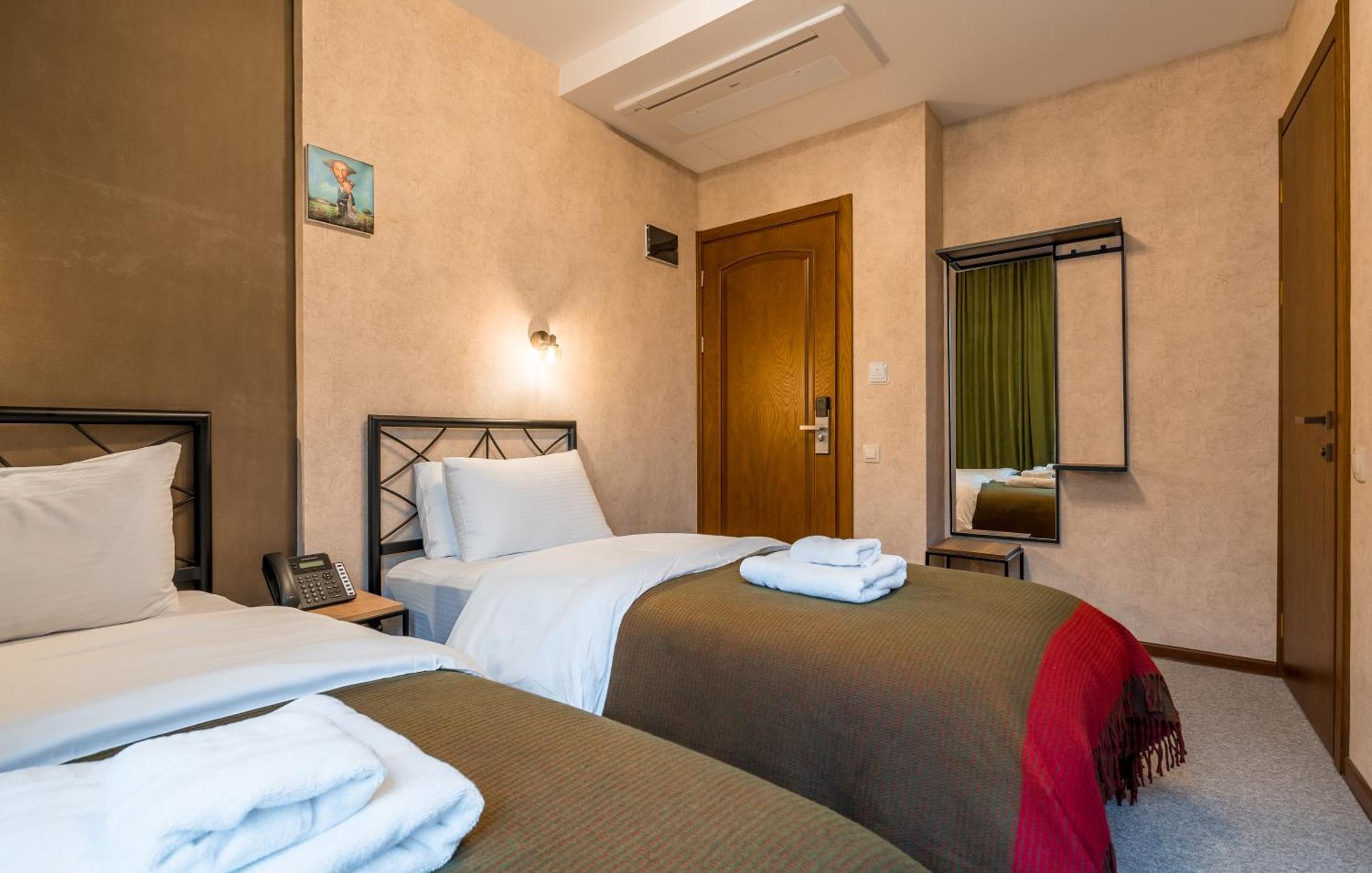 Green Inn Hotel Tiflis Exterior foto